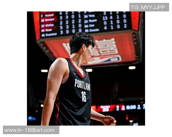 媒体人分析瀚森相比赛季初进步显著但防守习惯仍需改进