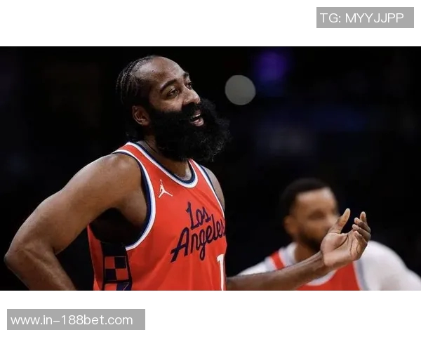 小里认为哈登应获双MVP库里与字母哥的荣誉应归他一份