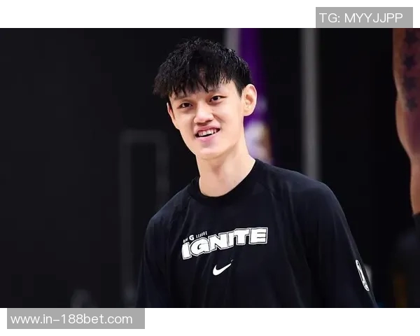 曾凡博缺席比赛引发热议球迷质疑篮网表现与退票问题